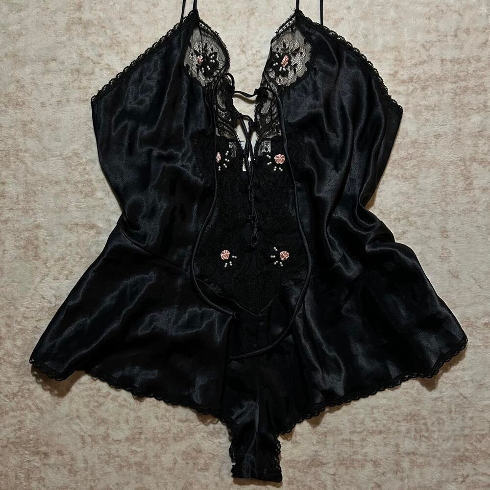 Vintage 80/90s black satin romper size M